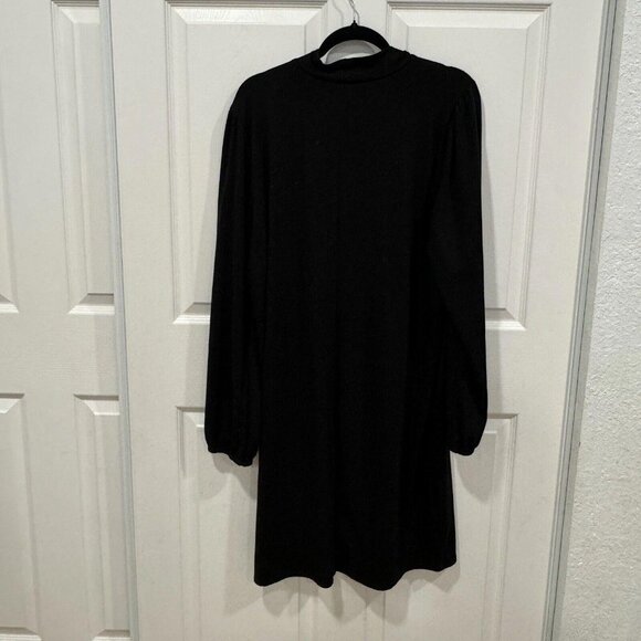 Torrid‎ Black Minimalist Mock Turtleneck Tee-Shirt Dress Size 2 Plus Size - Picture 5 of 5
